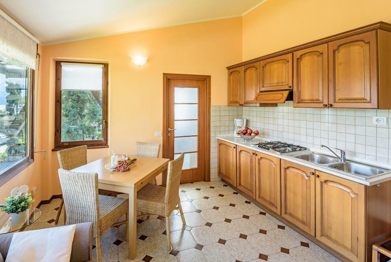 Casa Cinzia Apartment Gravedona Bagian luar foto